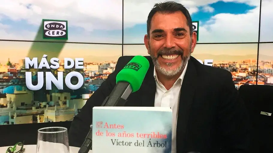 Víctor del Árbol Víctor del Árbol