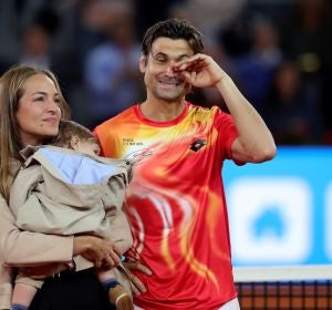 David Ferrer, acompañado por su mujer en su despedida del tenis profesional David Ferrer, acompañado por su mujer en su despedida del tenis profesional