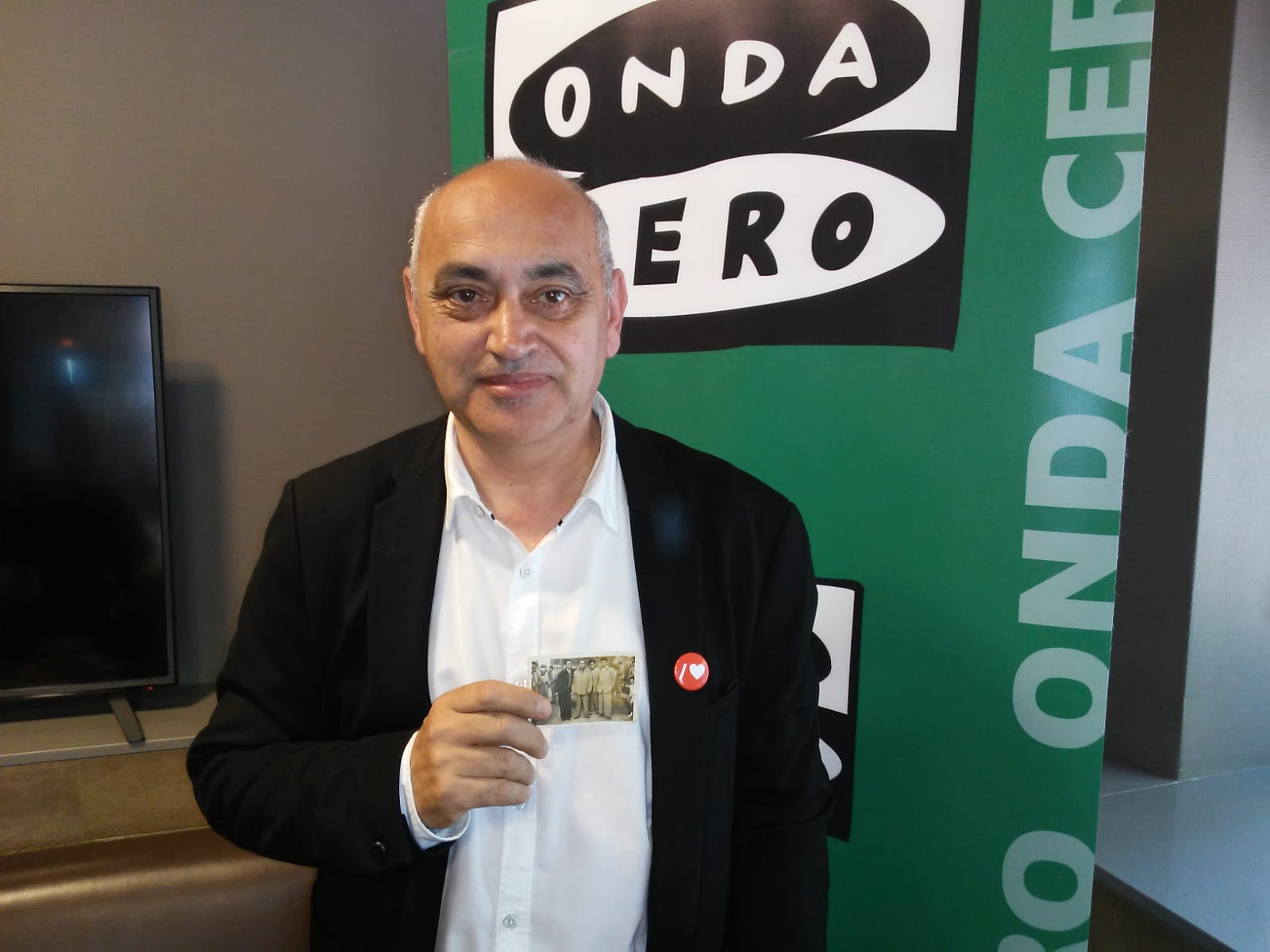 Tino Fernández: "Non teño ritmo ningún pero se chegamos a seis concelleiros bailarei unha bachata" Tino Fernández: "Non teño ritmo ningún pero se chegamos a seis concelleiros bailarei unha bachata"
