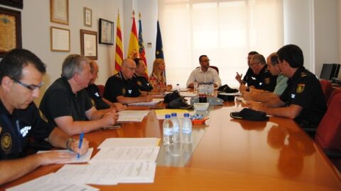 L&acute;horari de tancament es fixa fins la 1.30 de la matinada. 