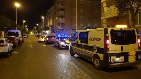 Unidades de la Policía Local de Elche interceptan un vehículo el pasado mes de mayo. Unidades de la Policía Local de Elche interceptan un vehículo el pasado mes de mayo.