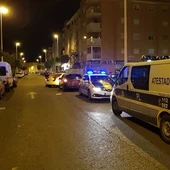 Unidades de la Policía Local de Elche interceptan un vehículo el pasado mes de mayo. Unidades de la Policía Local de Elche interceptan un vehículo el pasado mes de mayo.
