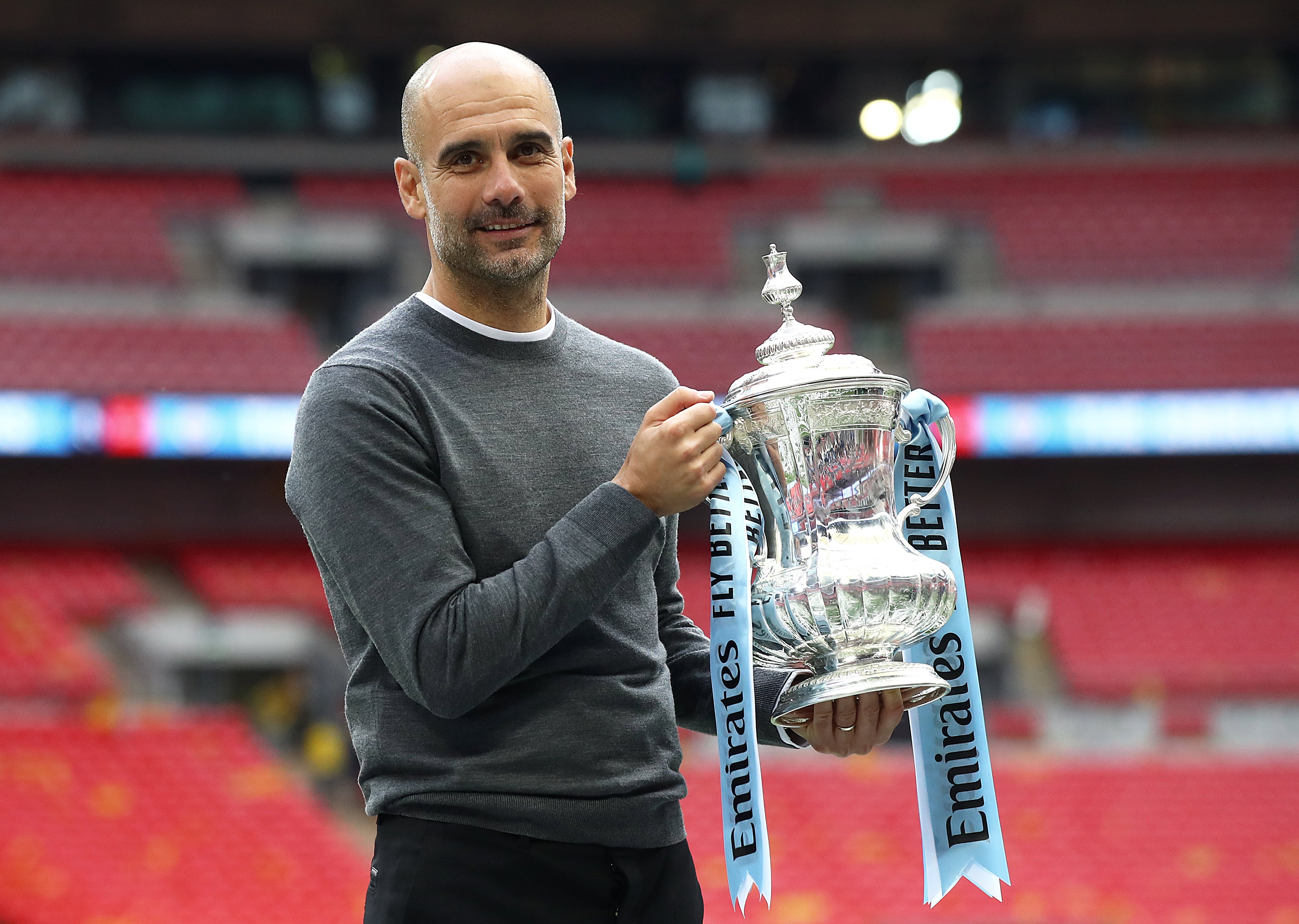 Guardiola: "Lo conseguido este año es más difícil que ganar la Champions" Guardiola: "Lo conseguido este año es más difícil que ganar la Champions"