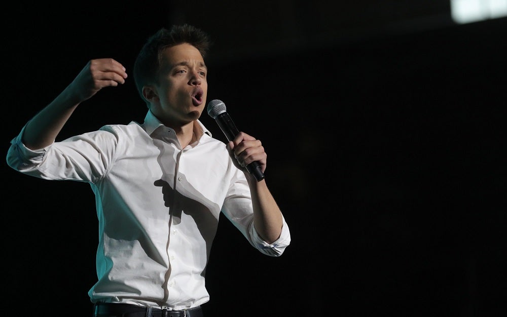 Errejón propone reunirse con PSOE y Cs para pactar un Gobierno alternativo al PP Errejón propone reunirse con PSOE y Cs para pactar un Gobierno alternativo al PP