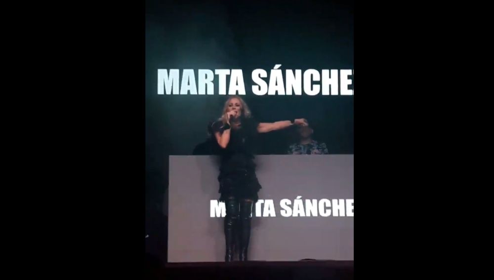 Marta Sánchez durante el concierto Marta Sánchez durante el concierto