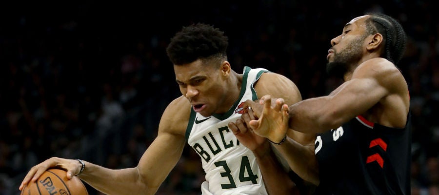 Antetokounmpo, ante Leonard Antetokounmpo, ante Leonard