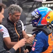 Fernando Alonso, antes de subirse al coche en Indianápolis Fernando Alonso, antes de subirse al coche en Indianápolis