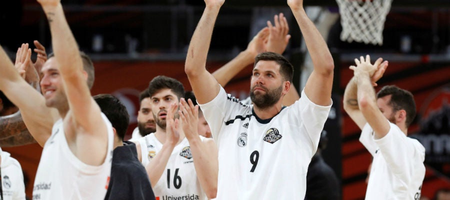 El Real Madrid celebra una victoria El Real Madrid celebra una victoria