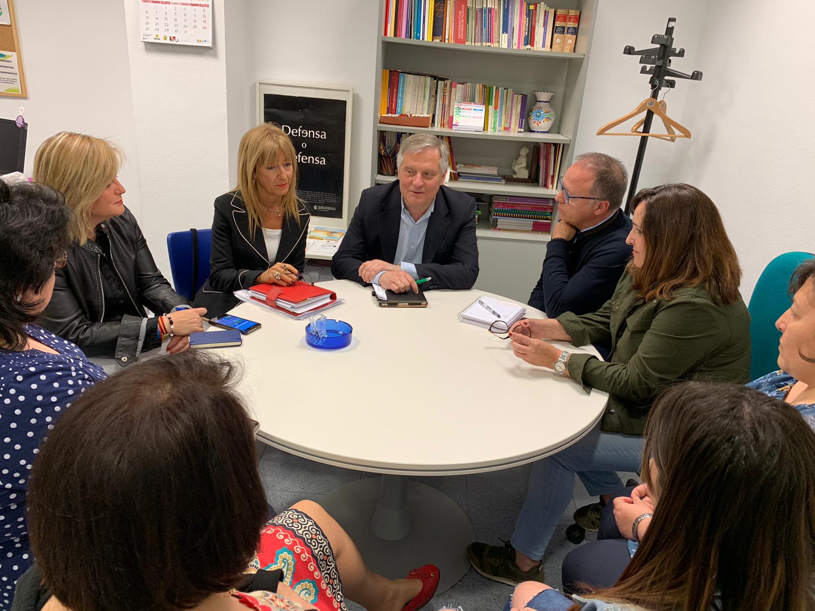 Cañizares impulsará en Ciudad Real acciones de formación y empleo dirigidas a las mujeres Cañizares impulsará en Ciudad Real acciones de formación y empleo dirigidas a las mujeres