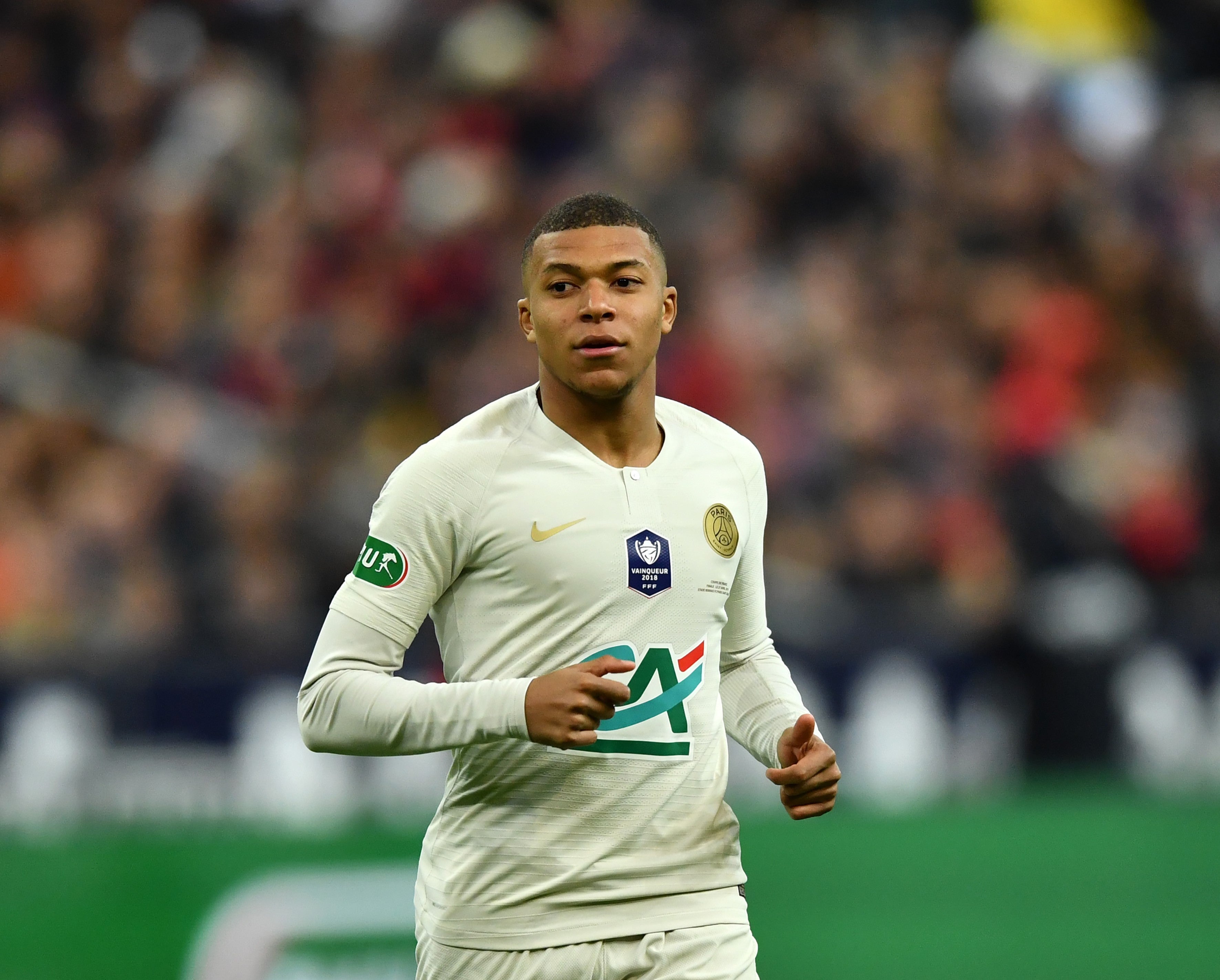 El creador de Oliver y Benji dibuja a Mbappé en su visita a Japón El creador de Oliver y Benji dibuja a Mbappé en su visita a Japón