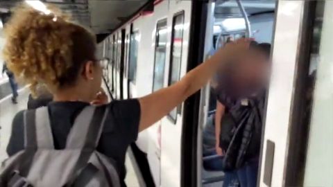 La 'cazacarteristas' de Barcelona vuelve a la carga