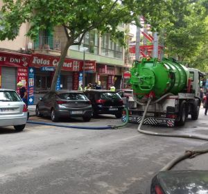 Avería en una tubería de Emaya que ha afectado a una arteria importante, de 300 mm, en Palma. Avería en una tubería de Emaya que ha afectado a una arteria importante, de 300 mm, en Palma.