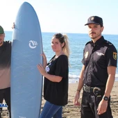 Pareja salvada junto al policía nacional Pareja salvada junto al policía nacional