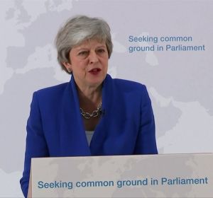 May ofrece al Parlamento un segundo referéndum si aprueban su nueva propuesta del 'Brexit' May ofrece al Parlamento un segundo referéndum si aprueban su nueva propuesta del 'Brexit'