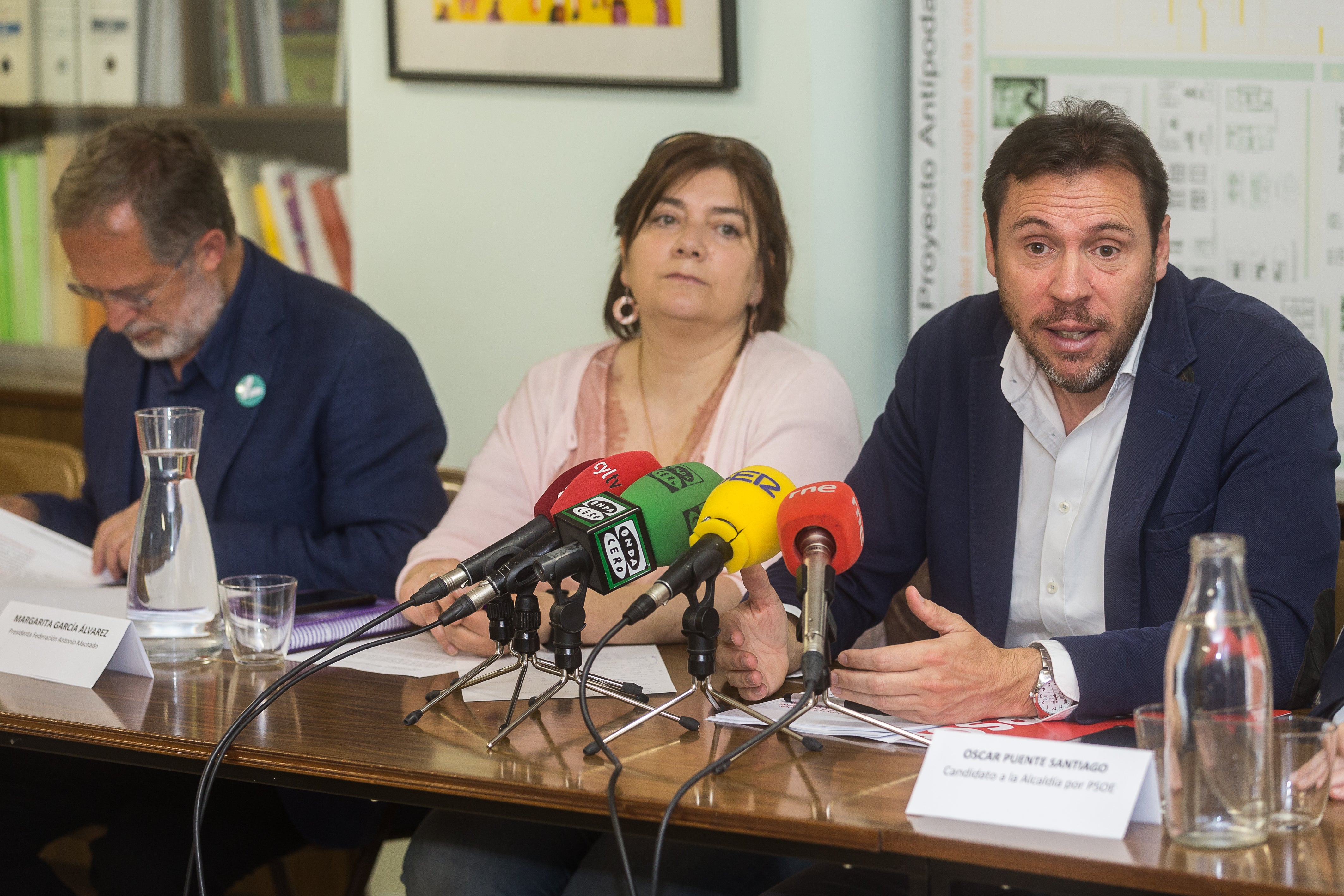 Solo PSOE y VTLP firman la Carta Ciudadana. Solo PSOE y VTLP firman la Carta Ciudadana.