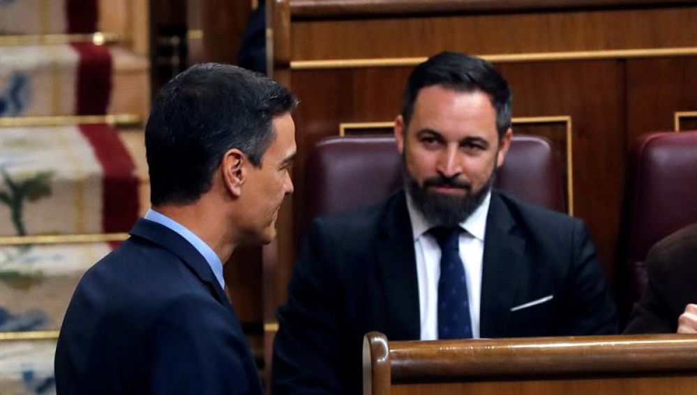 Santiago Abascal y Pedro Sánchez en el Congreso