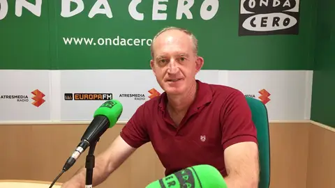 Juan Pedro Espinosa, entrenador del Club Balonmano Elche. BALONMANO
