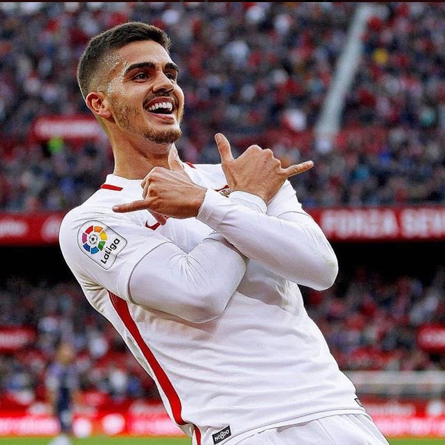 André Silva se despide del Sevilla: "Gracias por la increíble recepción, espero que el futuro traiga cosas buenas" André Silva se despide del Sevilla: "Gracias por la increíble recepción, espero que el futuro traiga cosas buenas"