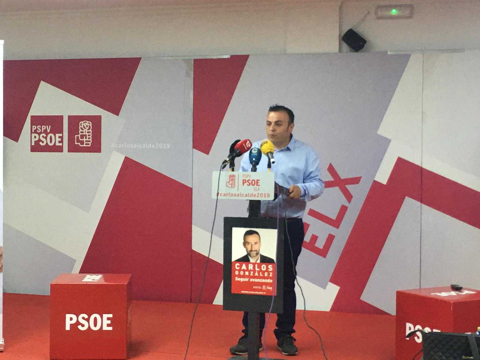 El PSOE carga contra el candidato a la Alcaldía del PP en Elche por su condición de senador El PSOE carga contra el candidato a la Alcaldía del PP en Elche por su condición de senador
