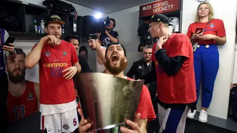 Sergio Rodríguez celebra el título de Euroliga Sergio Rodríguez celebra el título de Euroliga