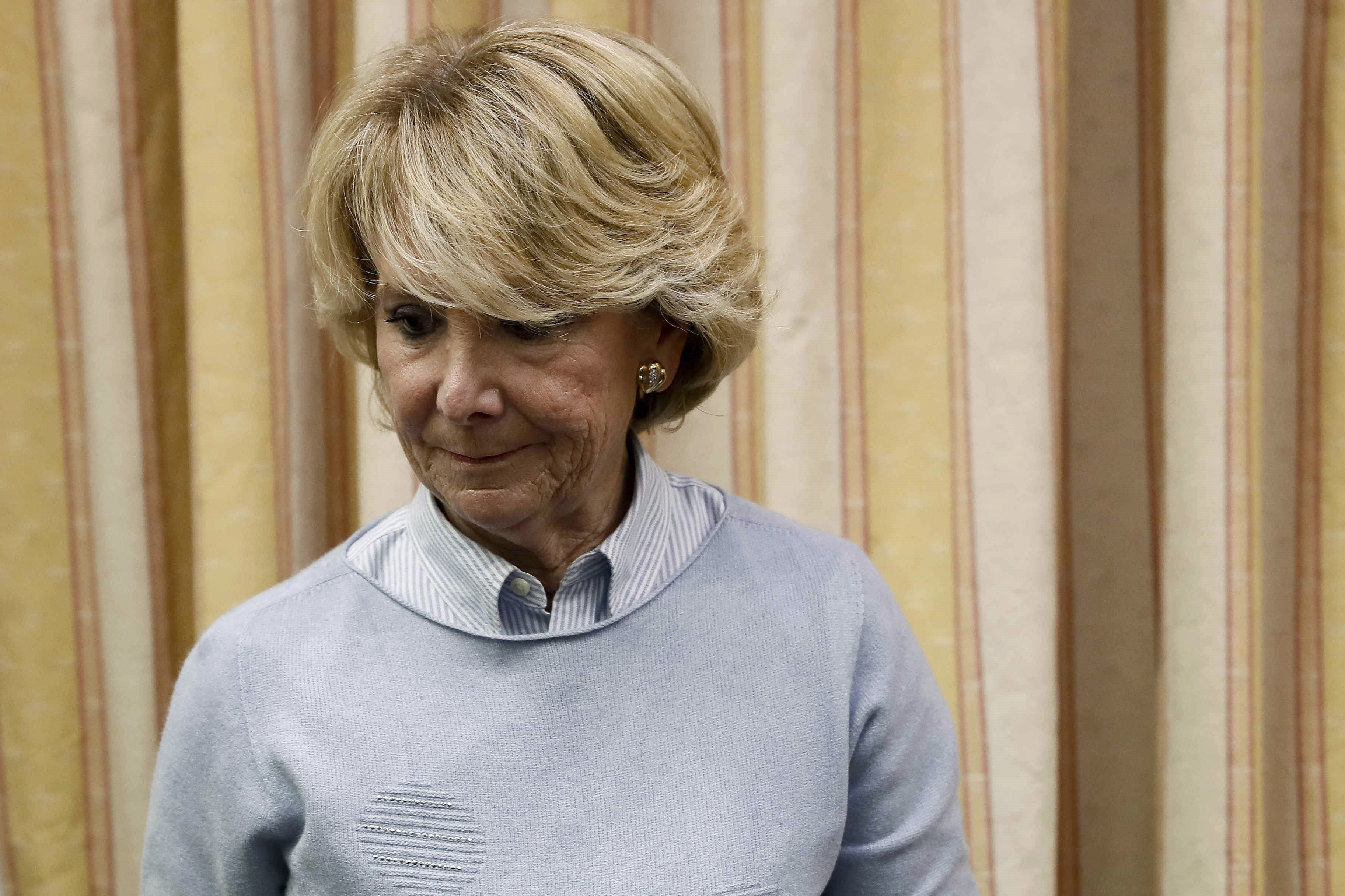 La Fiscalía pide imputar a Esperanza Aguirre y Cristina Cifuentes por la financiación ilegal del PP de Madrid La Fiscalía pide imputar a Esperanza Aguirre y Cristina Cifuentes por la financiación ilegal del PP de Madrid