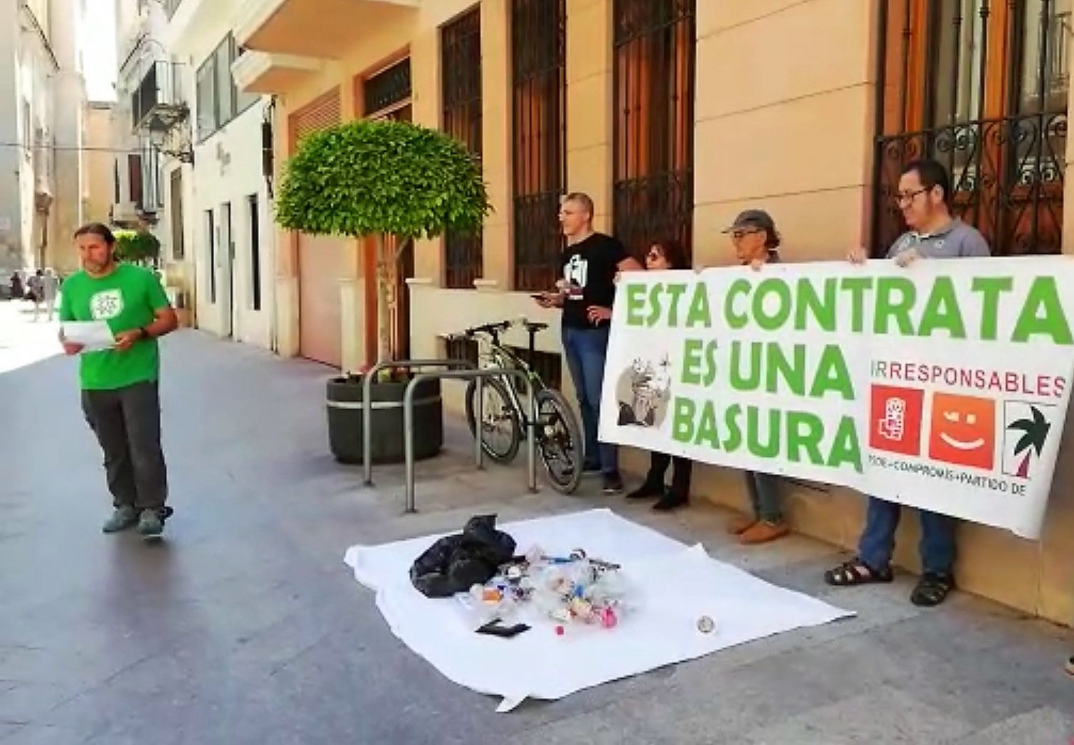 La contrata de basuras de Elche acaba en los tribunales: Margalló Ecologistes en Acción interpone un contencioso administrativo La contrata de basuras de Elche acaba en los tribunales: Margalló Ecologistes en Acción interpone un contencioso administrativo