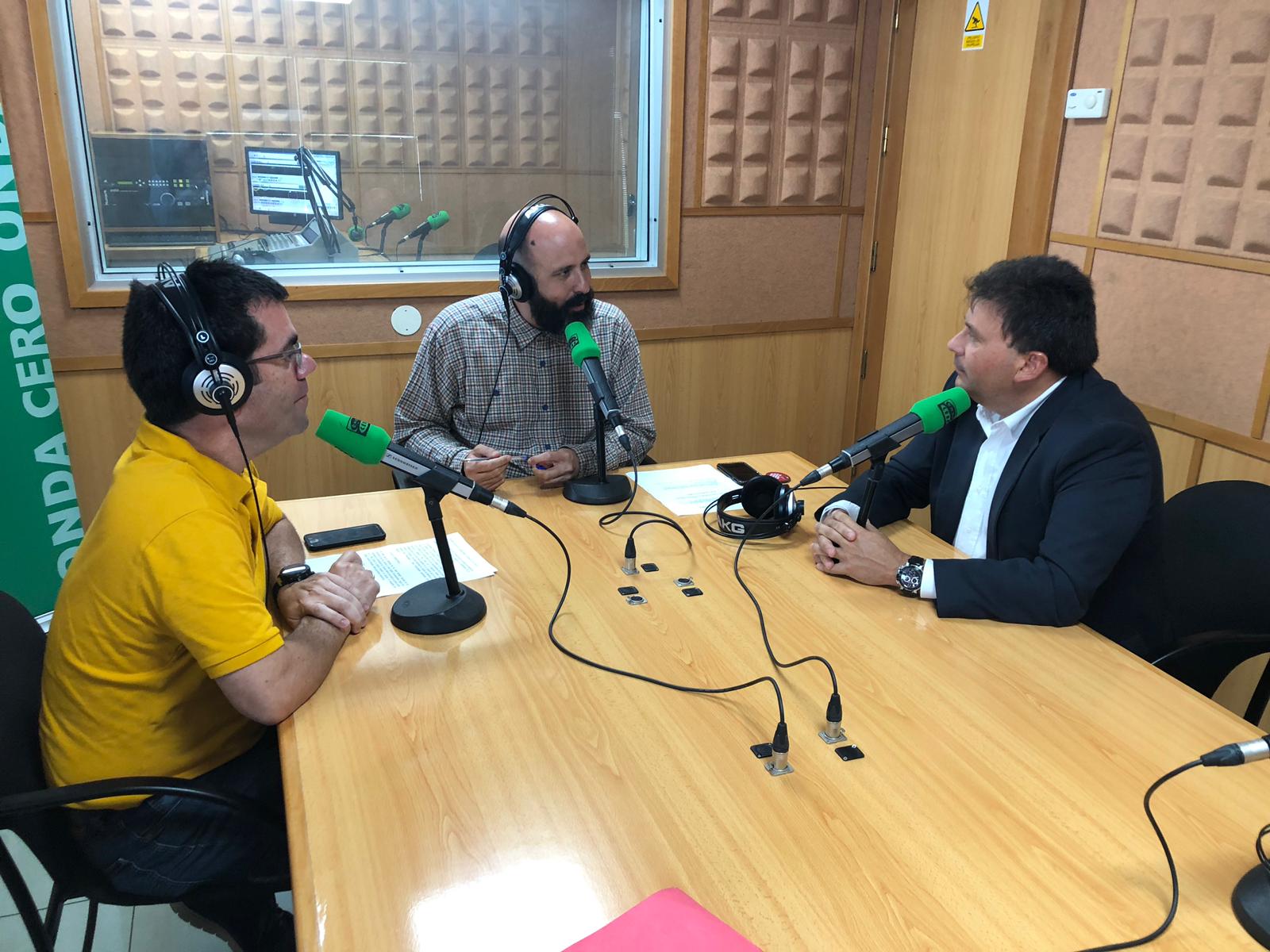 Luis Ibarra, candidato del PSOE al Cabildo de Gran Canaria "En toda esta legislatura, ni el Presidente Clavijo ni nadie de CC se ha dignado a visitar el Puerto de La Luz" Luis Ibarra, candidato del PSOE al Cabildo de Gran Canaria "En toda esta legislatura, ni el Presidente Clavijo ni nadie de CC se ha dignado a visitar el Puerto de La Luz"