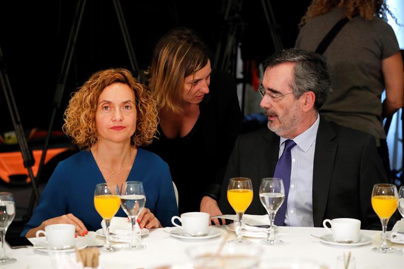 Meritxell Batet pide al Tribunal Supremo un informe sobre la suspensión de los diputados presos Meritxell Batet pide al Tribunal Supremo un informe sobre la suspensión de los diputados presos