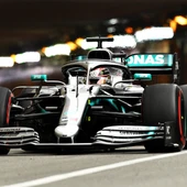 Lewis Hamilton pilota el Mercedes en el trazado de Montecarlo Lewis Hamilton pilota el Mercedes en el trazado de Montecarlo