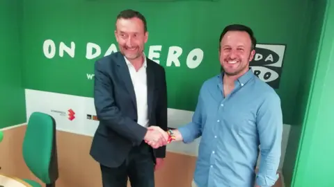 De izquierda a derecha: Carlos González (PSOE) y Pablo Ruz (PP) De izquierda a derecha: Carlos González (PSOE) y Pablo Ruz (PP)