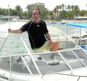 PINA EN SU YATE PINA EN SU YATE
