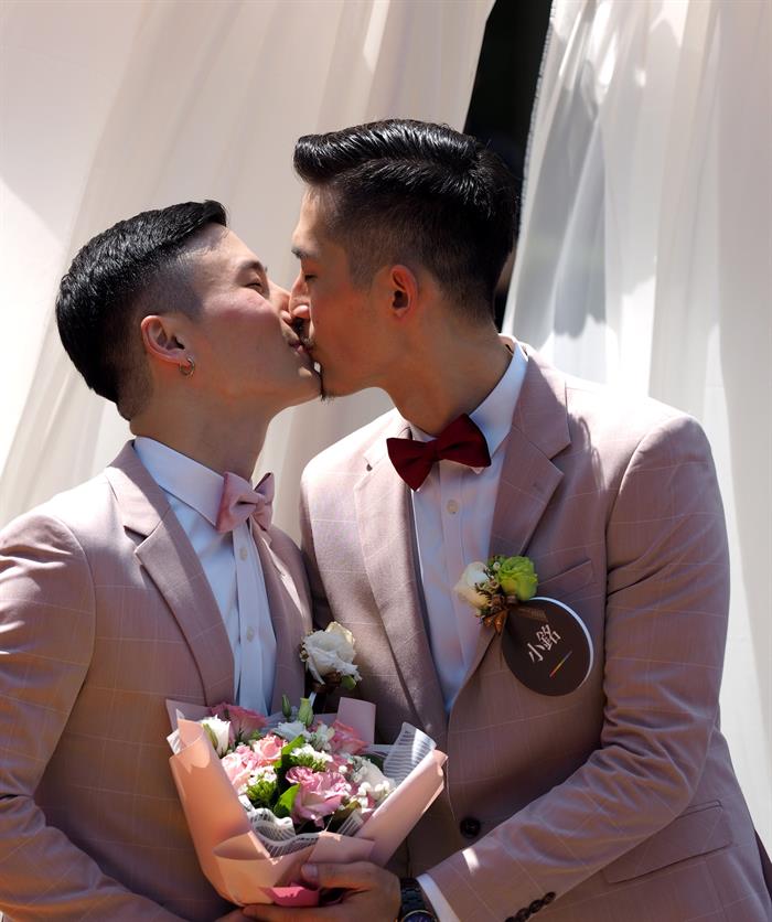 Cientos de parejas gays se casan en Taiwán el primer día de registro Cientos de parejas gays se casan en Taiwán el primer día de registro