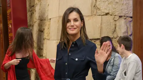 La reina Letizia. La reina Letizia durante la visita a la Escuela Internacional de Música de la Fundación Princesa de Asturias