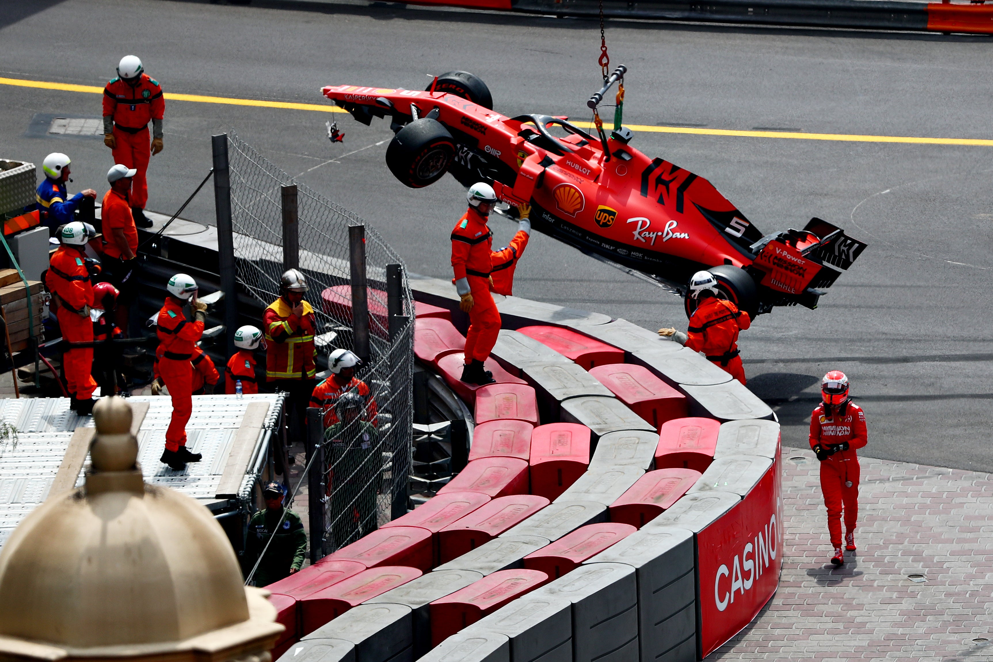 Vettel sufre un accidente en los L3 del GP de Mónaco Vettel sufre un accidente en los L3 del GP de Mónaco