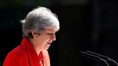 Theresa May en su declaraci&oacute;n de anunciar que dimitir&aacute; el pr&oacute;ximo 7 de junio.