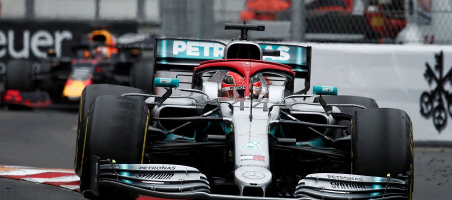 Lewis Hamilton, en acción en el trazado de Montecarlo Lewis Hamilton, en acción en el trazado de Montecarlo