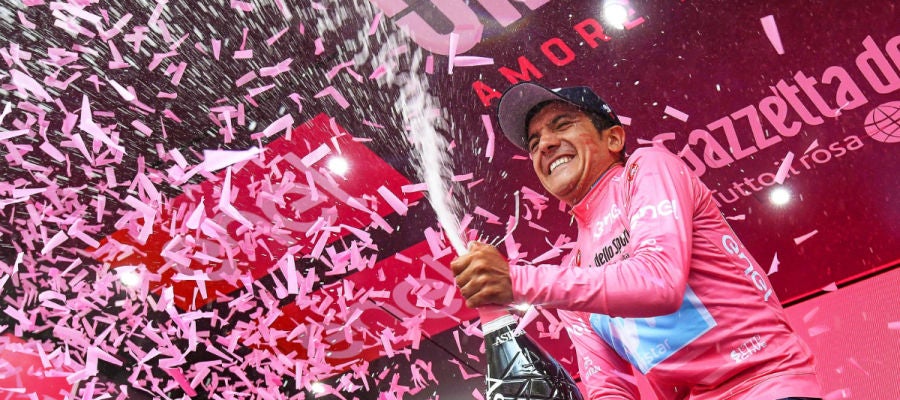 Carapaz, con la 'maglia' rosa Carapaz, con la 'maglia' rosa
