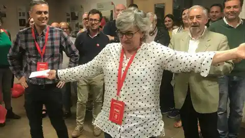 La socialista Ana González gana las elecciones al Ayuntamiento de Gijón Sede del PSOE en Gijón