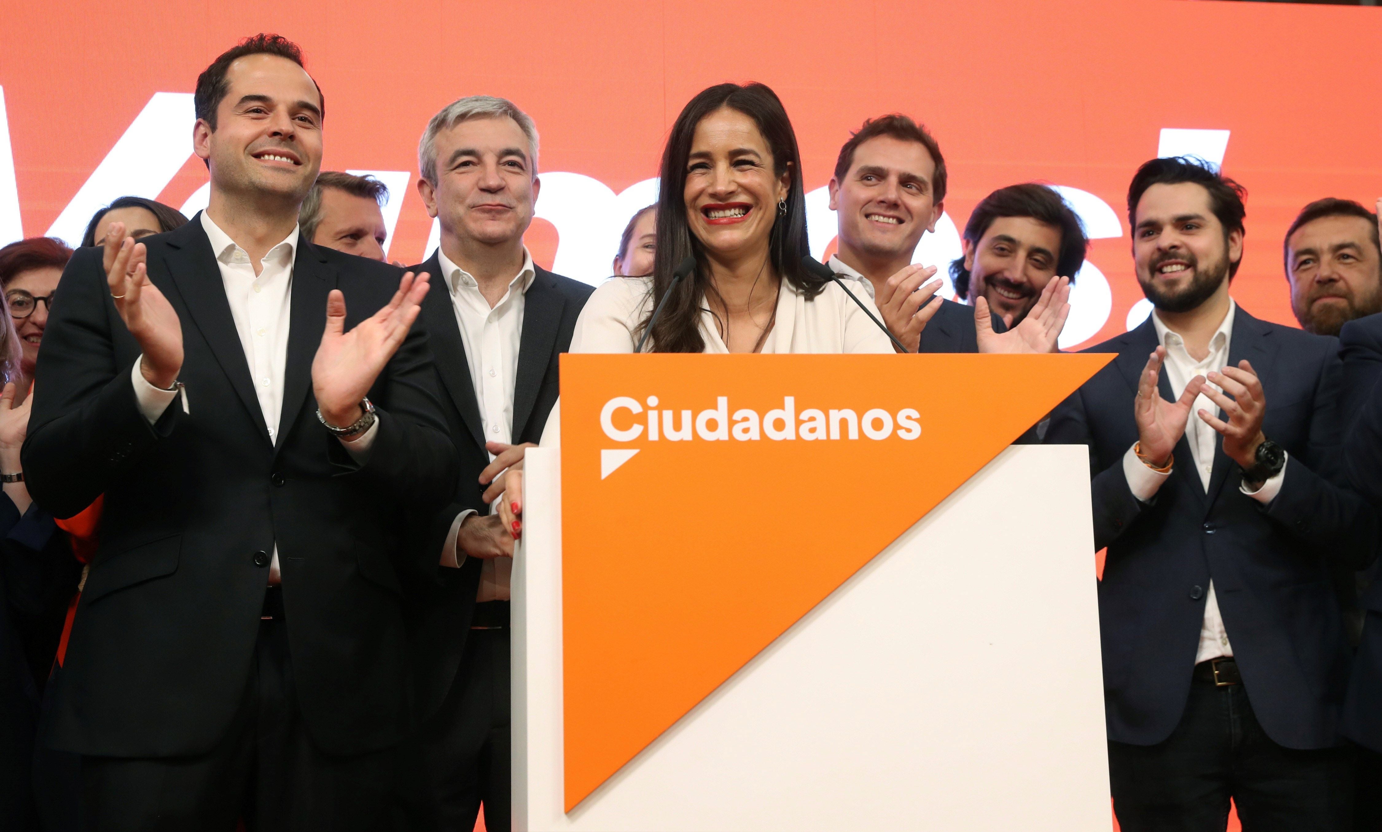 Tertulia: ¿Pactará Ciudadanos gobiernos autonómicos con el "sanchismo"? Tertulia: ¿Pactará Ciudadanos gobiernos autonómicos con el "sanchismo"?