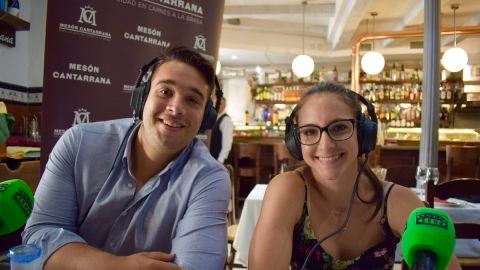 Los jugadores de balonmano &Aacute;lvaro Armada, de GAES M&aacute;laga y Marina Mart&iacute;n, de Rinc&oacute;n Fertilidad