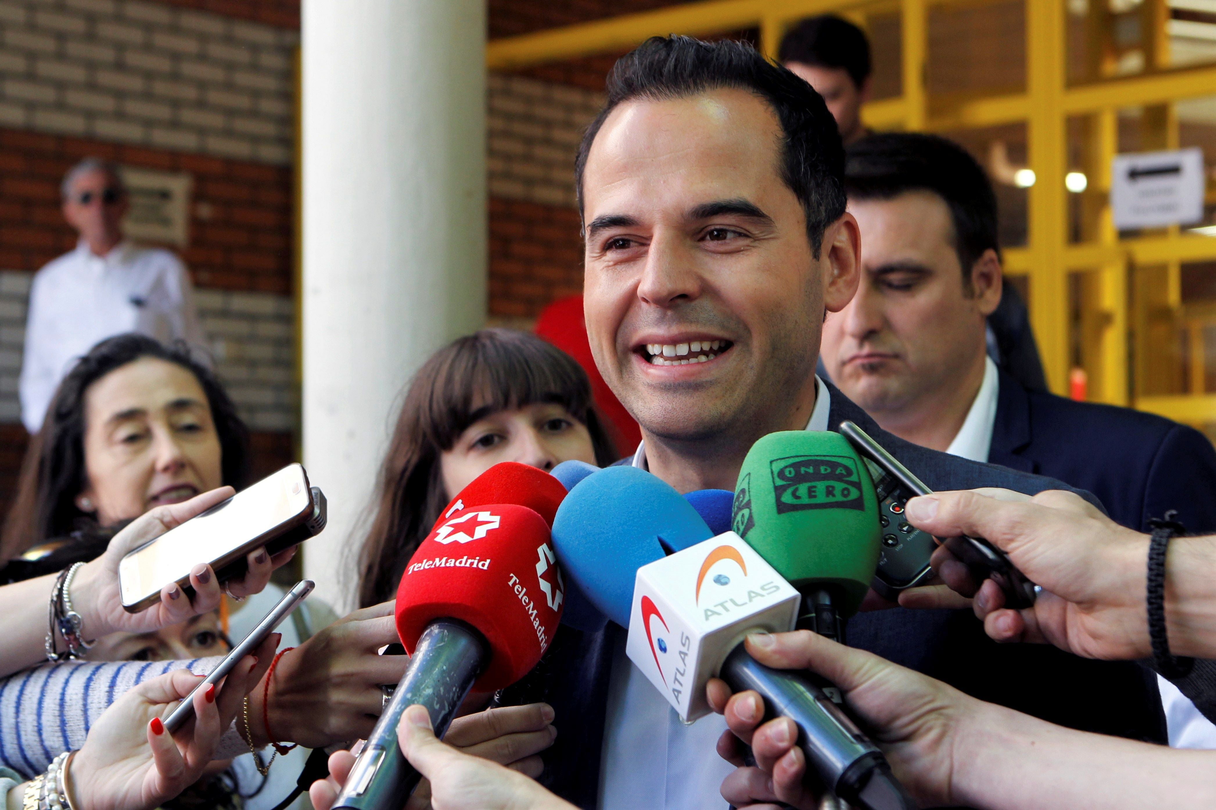 Ciudadanos plantea que Aguado presida la Comunidad tras la "cesión" de la Alcaldía Ciudadanos plantea que Aguado presida la Comunidad tras la "cesión" de la Alcaldía