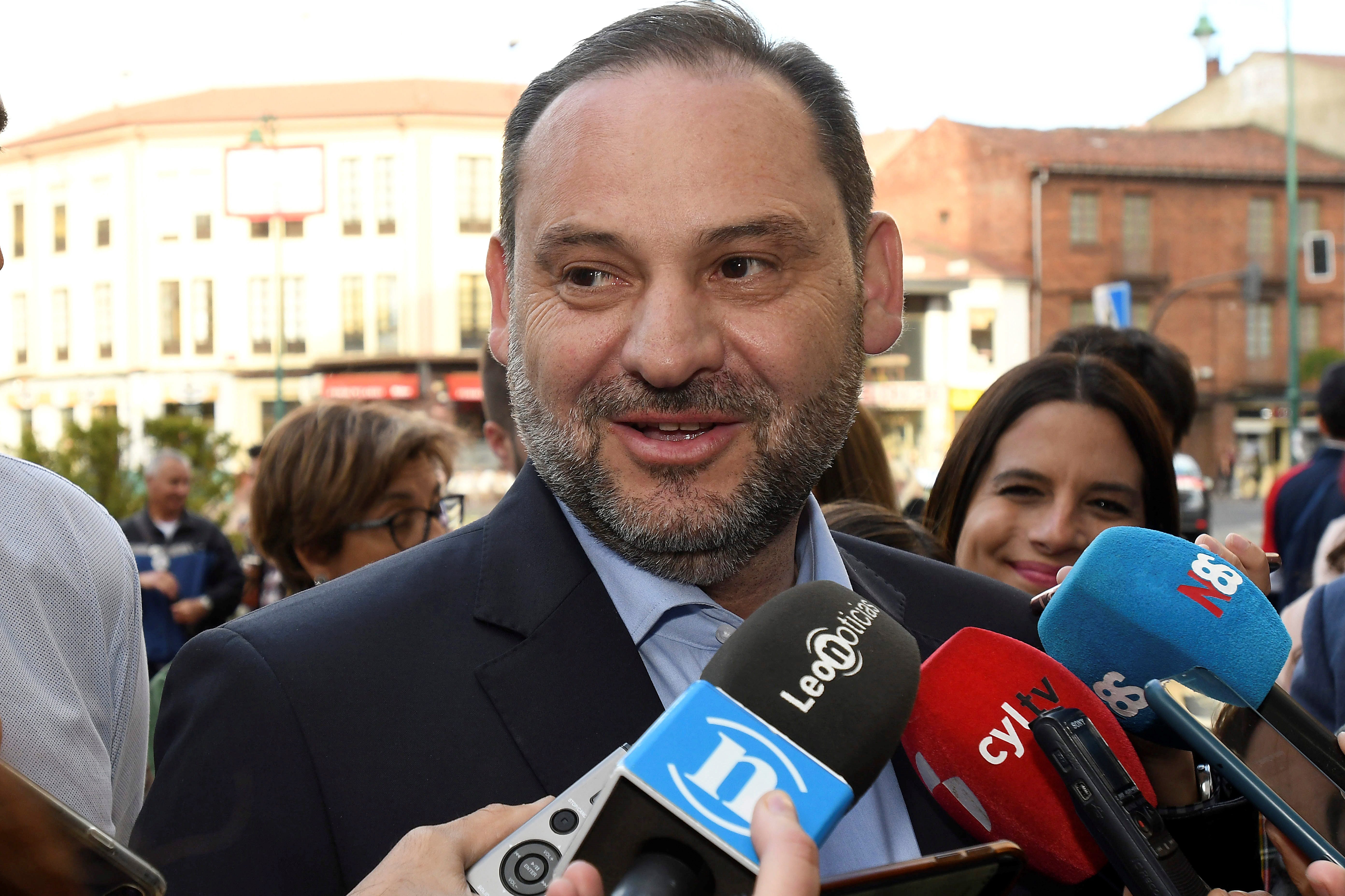 Ábalos no ve injerencia del Rey al instar a evitar elecciones Ábalos no ve injerencia del Rey al instar a evitar elecciones