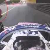 Checo Pérez, a punto de atropellar a un comisario Checo Pérez, a punto de atropellar a un comisario