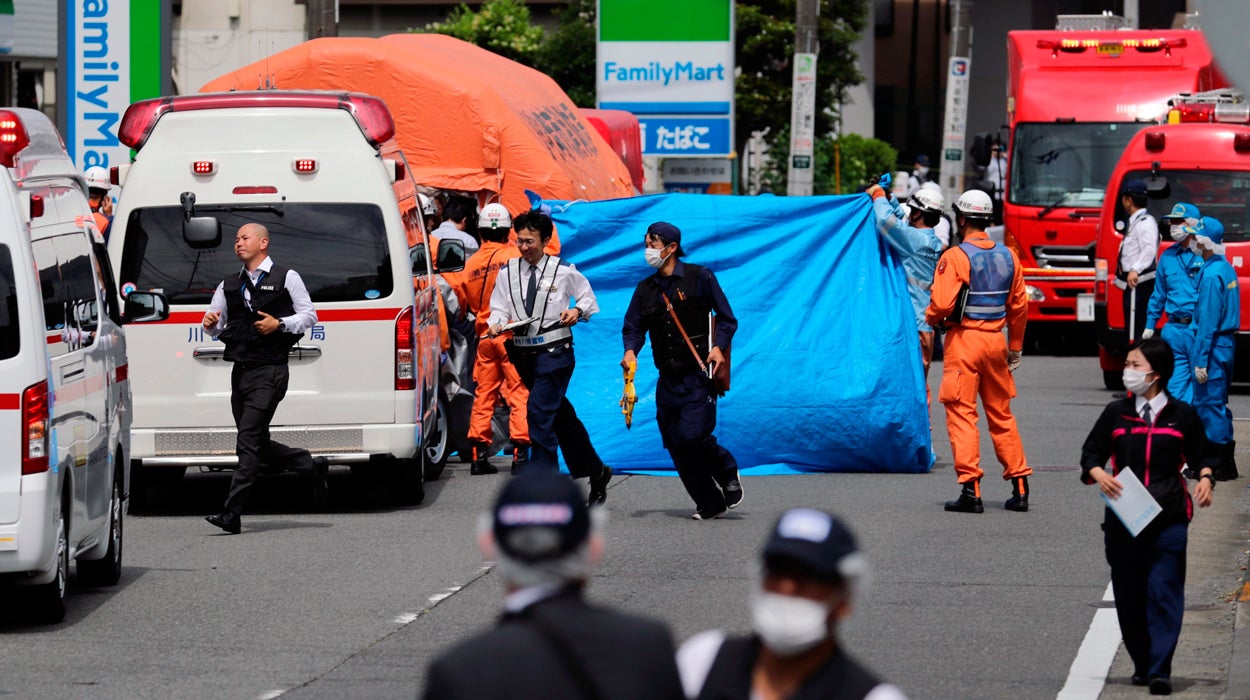 Tres muertos y 16 heridos en un ataque con arma blanca en Japón Tres muertos y 16 heridos en un ataque con arma blanca en Japón