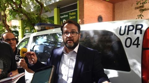 El abogado del Huesca, Pedro Camarero