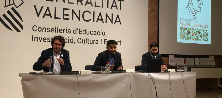 Marzá ha sido el encargado de presentar el informe. Marzá ha sido el encargado de presentar el informe.