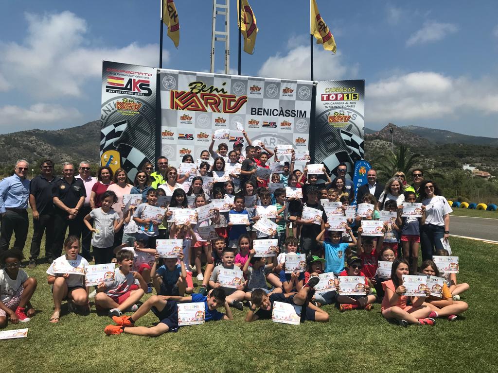 Más de 600 escolares participan en el curso de educación vial organizado por Onda Cero Castellón y Benikarts Más de 600 escolares participan en el curso de educación vial organizado por Onda Cero Castellón y Benikarts