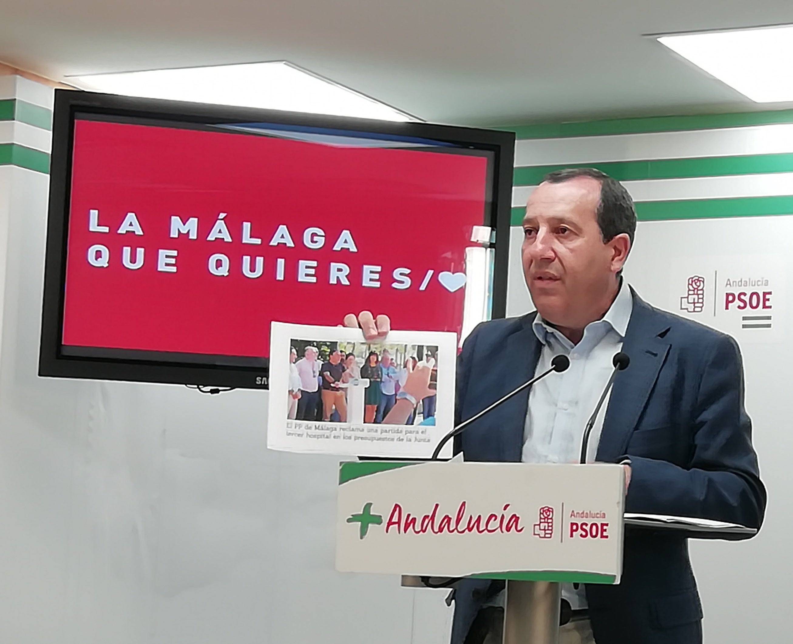 El PSOE critica que la Junta no haya cambiado el horario de paseos de los niños El PSOE critica que la Junta no haya cambiado el horario de paseos de los niños