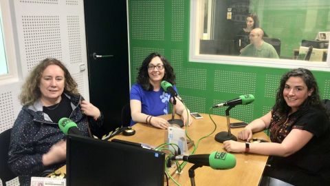 Tertulia en femenino en Ourense en la onda