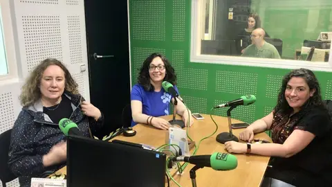 Tertulia en femenino en Ourense en la onda Tertulia en femenino en Ourense en la onda